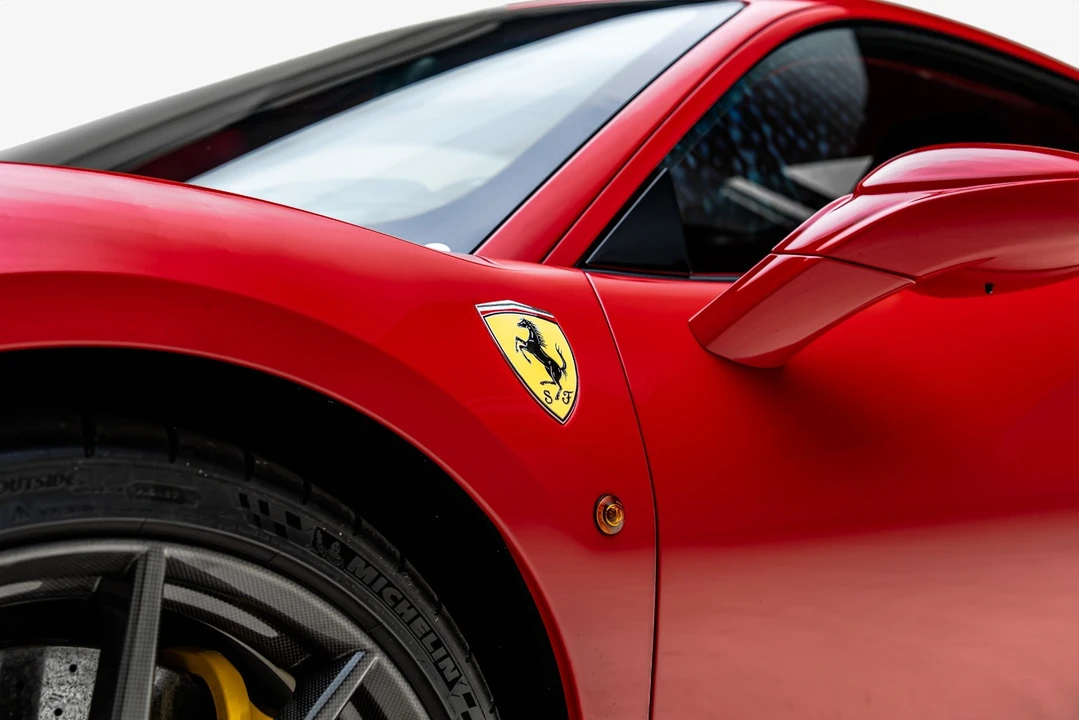 2019 Ferrari 488 - Image 24 of 31