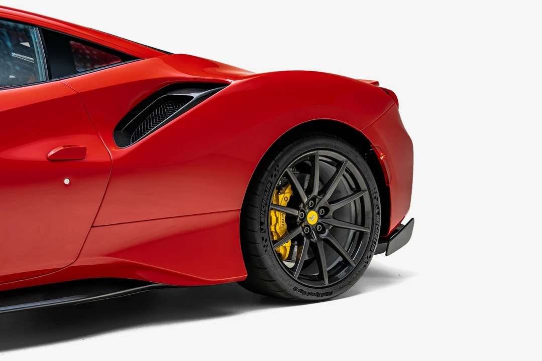 2019 Ferrari 488 - Image 17 of 31