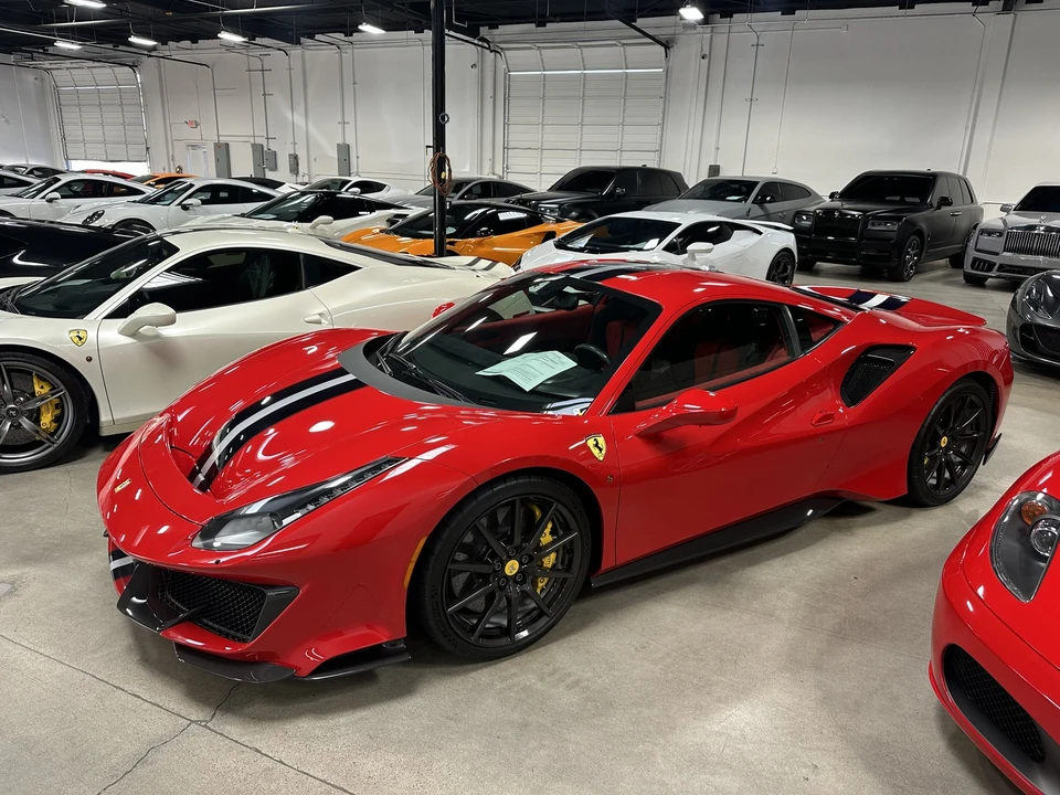 2019 Ferrari 488 - Image 2 of 5