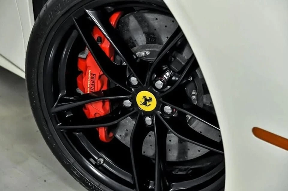 2019 Ferrari 488 GTB - Image 14 of 17