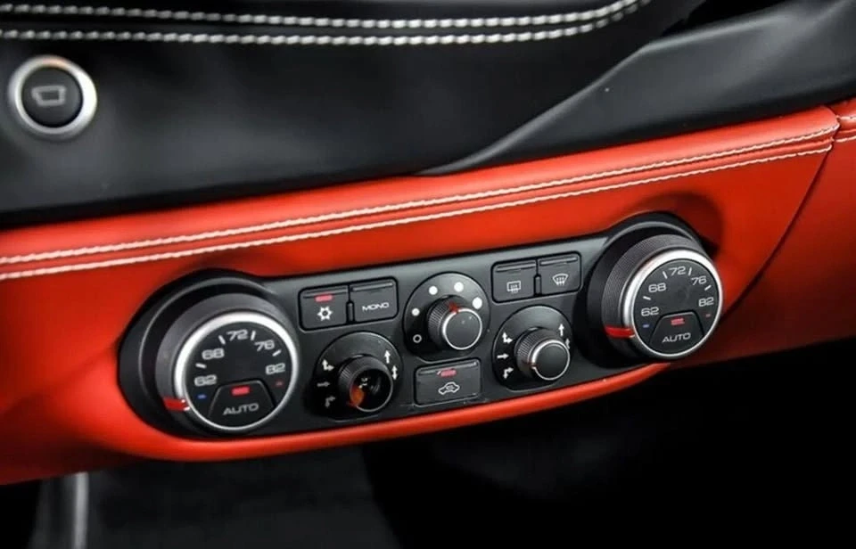 2019 Ferrari 488 GTB - Image 10 of 17