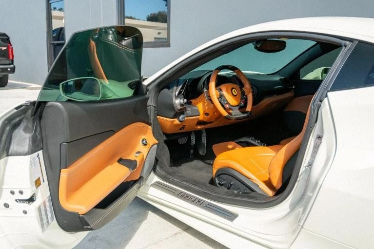 2019 Ferrari 488 GTB - Image 8 of 18