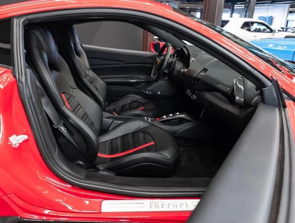 2019 Ferrari 488 GTB - Image 7 of 8