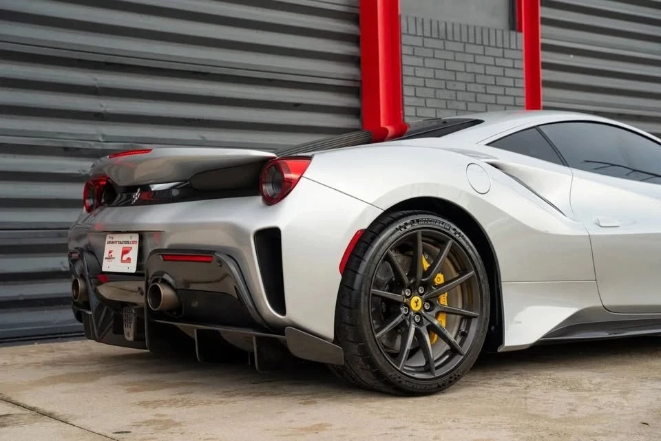 2019 Ferrari 488 Pista - Image 5 of 17