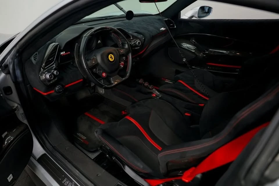 2019 Ferrari 488 Pista - Image 19 of 20