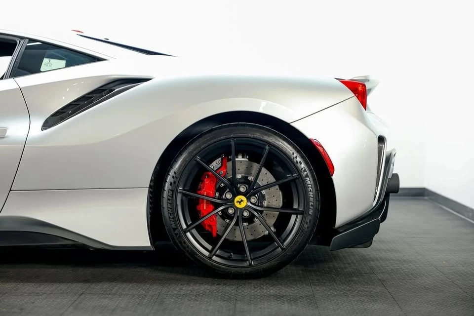 2019 Ferrari 488 Pista - Image 8 of 20