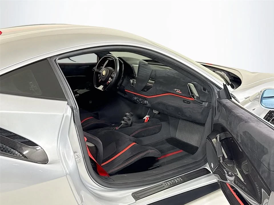 2019 Ferrari 488 Pista - Image 9 of 11
