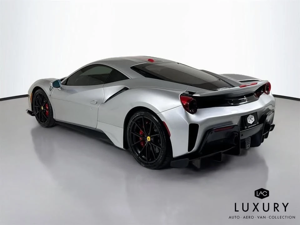 2019 Ferrari 488 Pista - Image 5 of 11