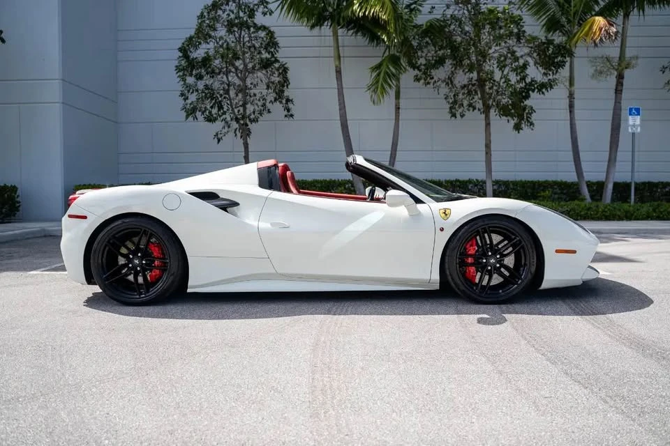 2019 Ferrari 488 Spider - Image 4 of 14