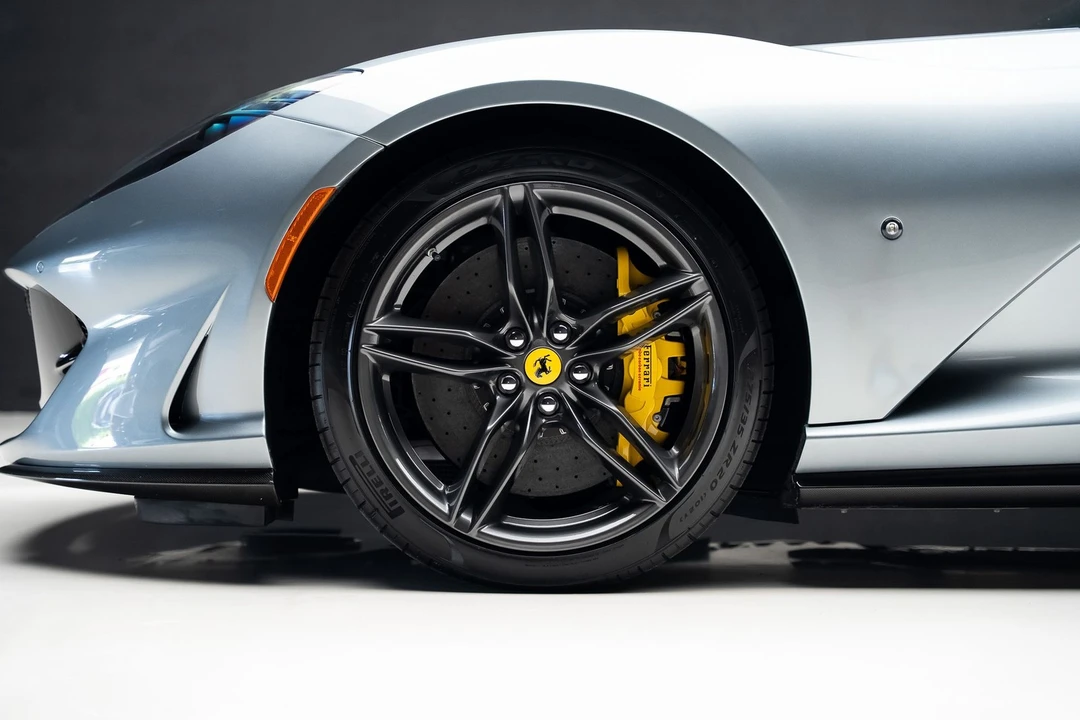 2019 Ferrari 812 Superfast - Image 23 of 31