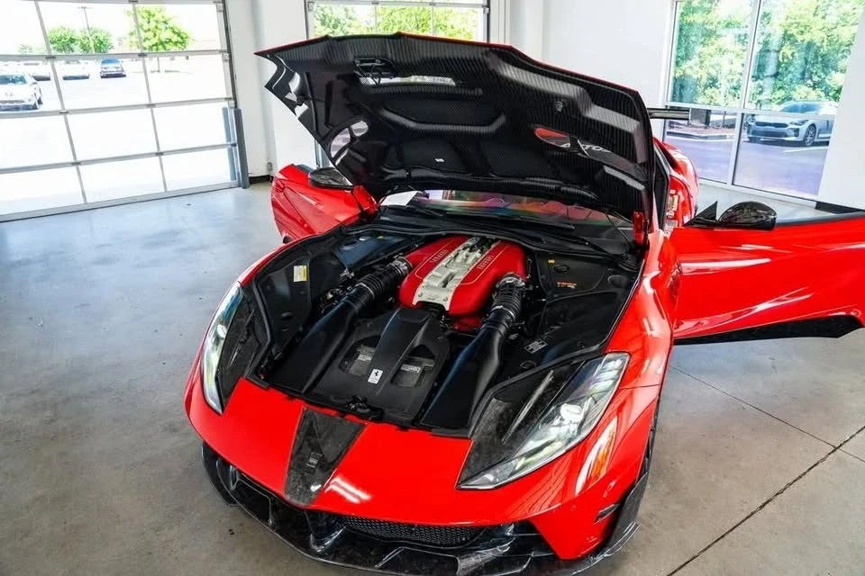 2019 Ferrari 812 Superfast - Image 17 of 17
