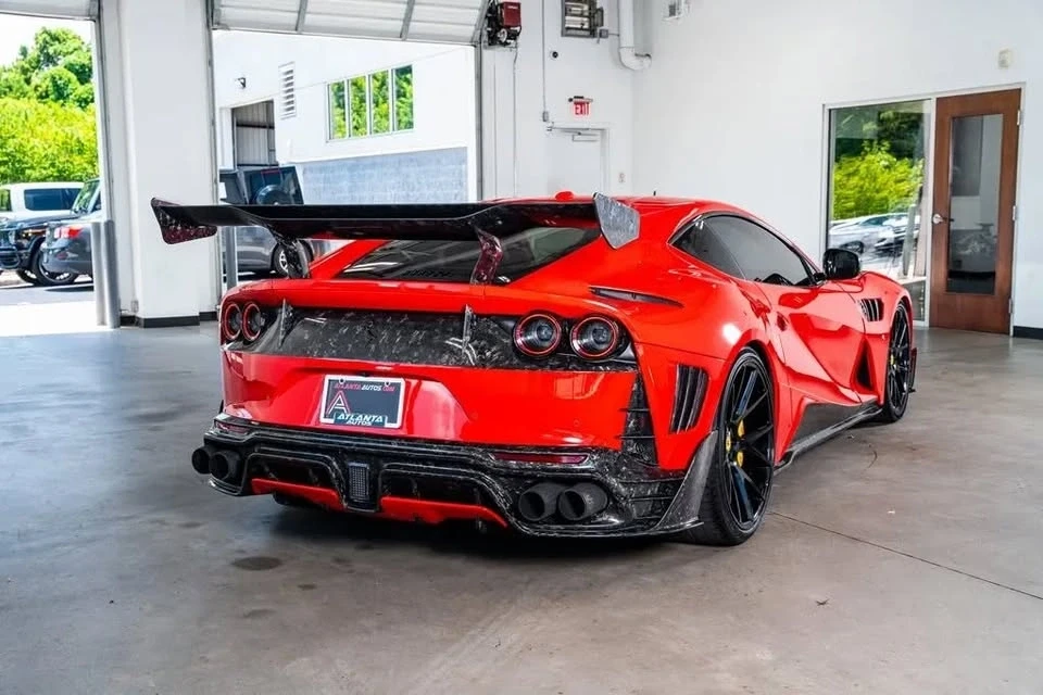 2019 Ferrari 812 Superfast - Image 5 of 17