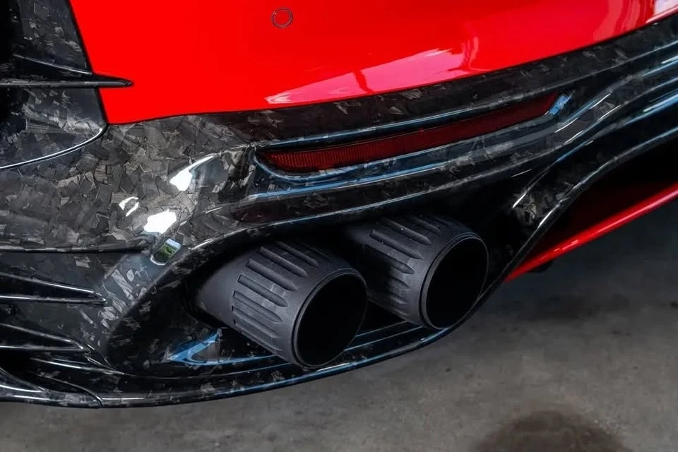 2019 Ferrari 812 Superfast - Image 9 of 17