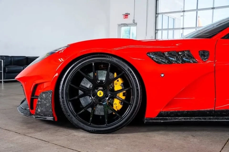 2019 Ferrari 812 Superfast - Image 7 of 17