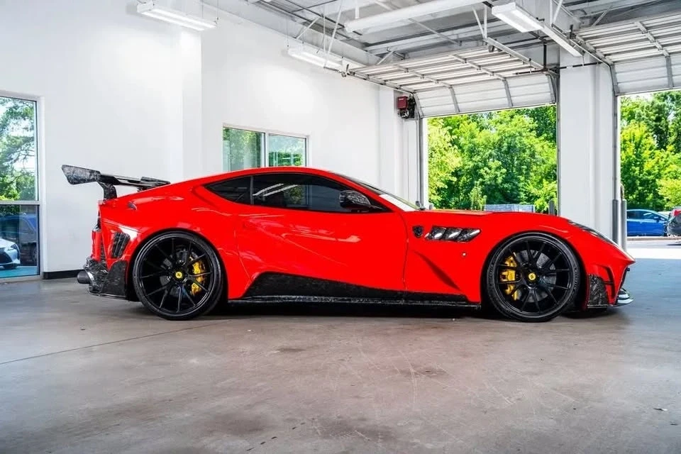 2019 Ferrari 812 Superfast - Image 4 of 17