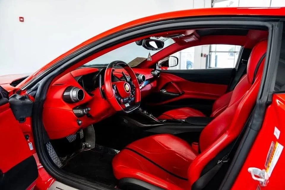 2019 Ferrari 812 Superfast - Image 10 of 17