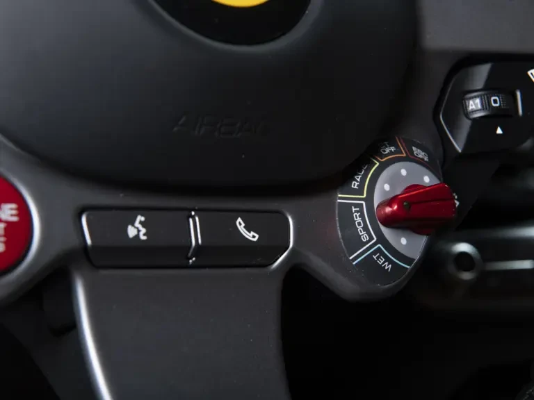 2019 Ferrari 812 Superfast - Image 21 of 31