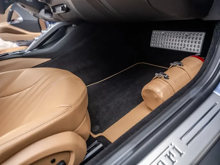 2019 Ferrari 812 Superfast - Image 15 of 31