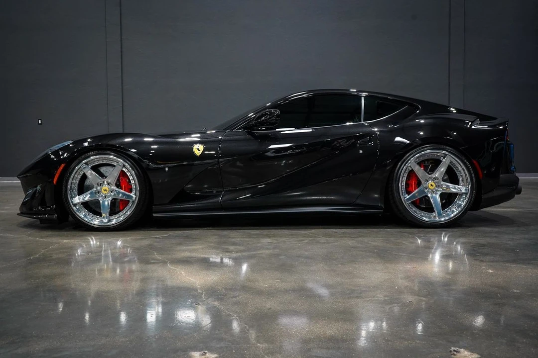 2019 Ferrari 812 Superfast - Image 2 of 31