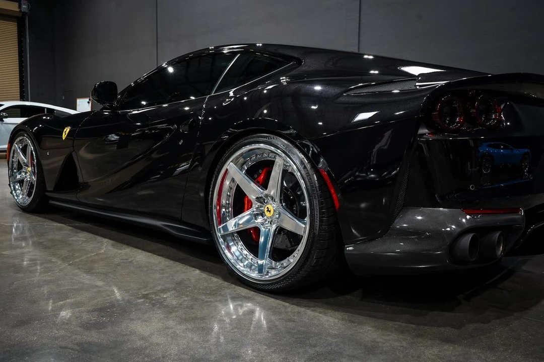 2019 Ferrari 812 Superfast - Image 21 of 31