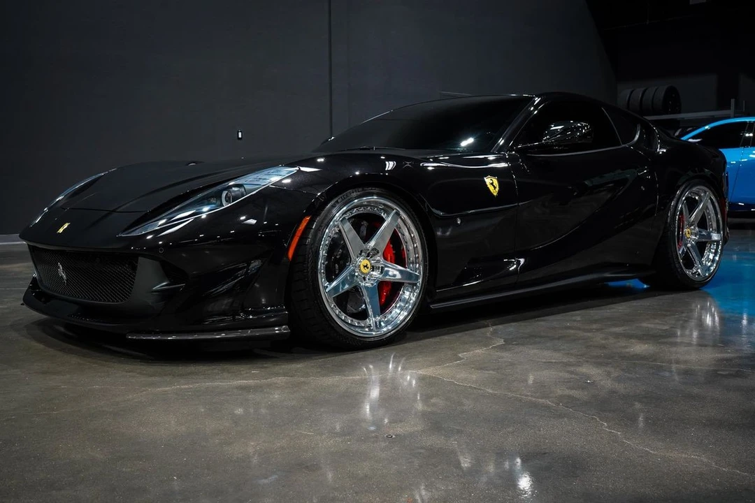 2019 Ferrari 812 Superfast - Image 10 of 31