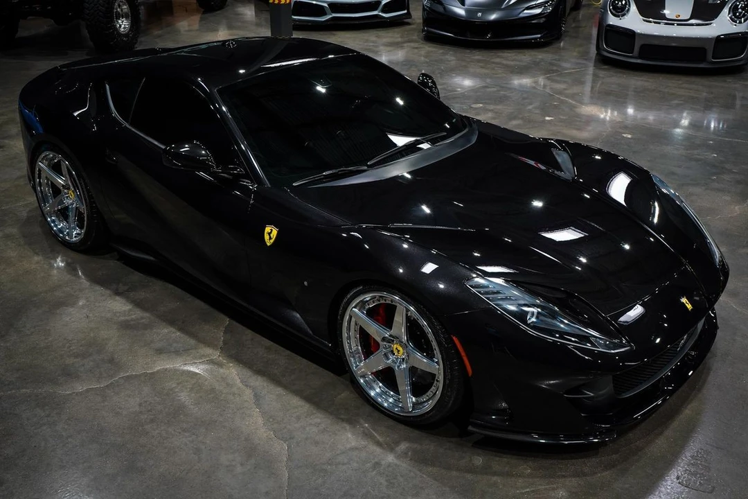 2019 Ferrari 812 Superfast - Image 17 of 31