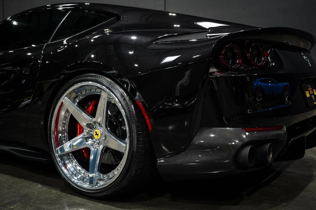 2019 Ferrari 812 Superfast - Image 20 of 31