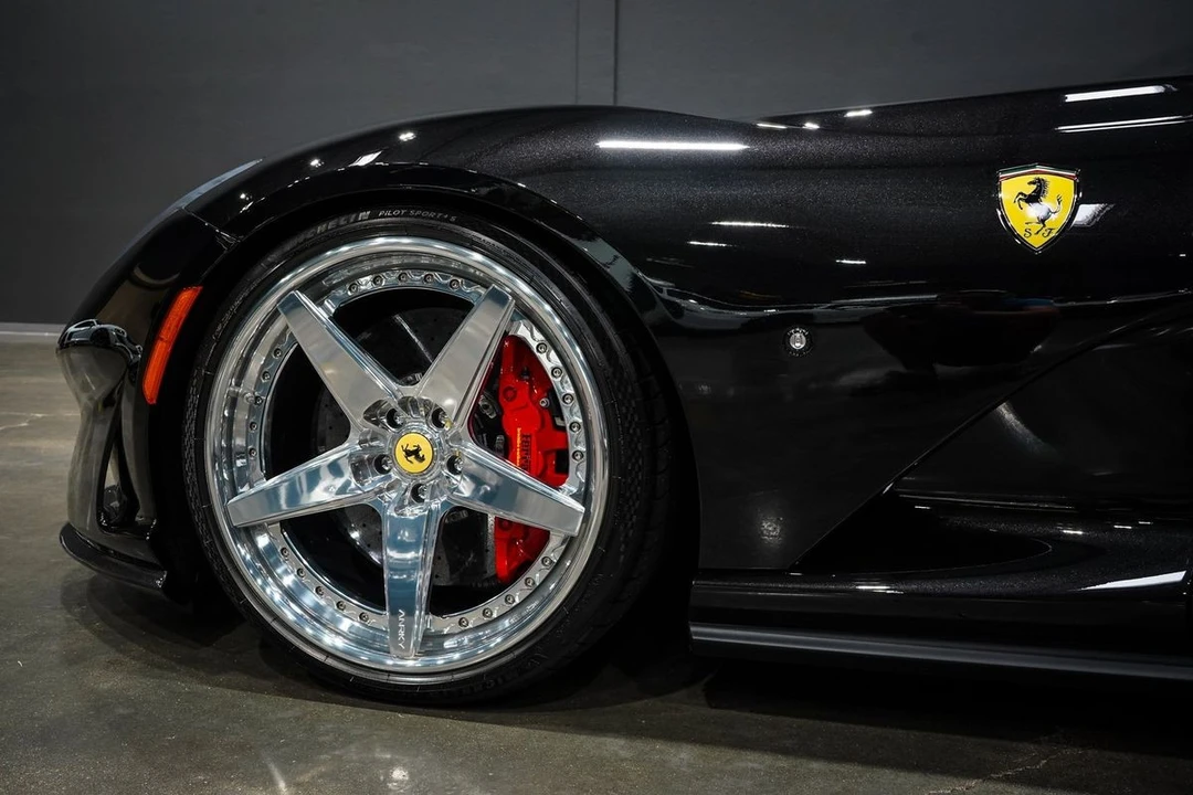 2019 Ferrari 812 Superfast - Image 18 of 31