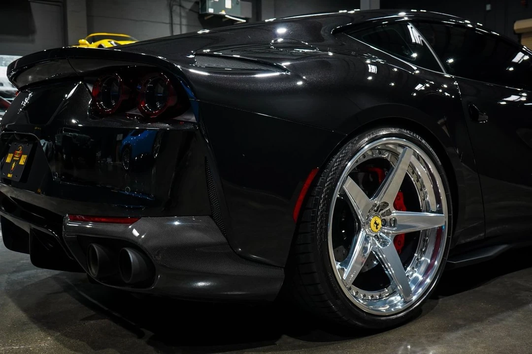 2019 Ferrari 812 Superfast - Image 24 of 31