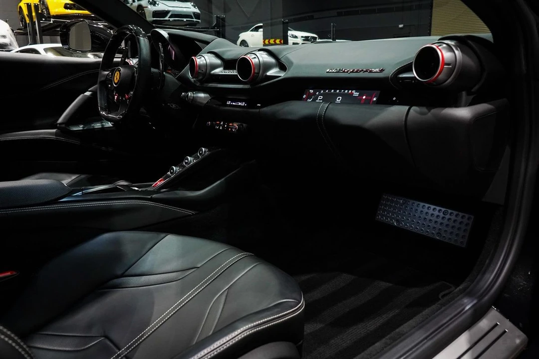 2019 Ferrari 812 Superfast - Image 29 of 31