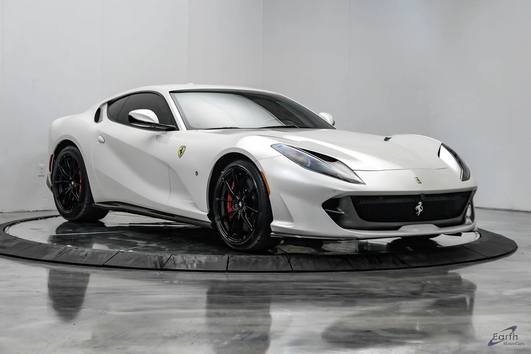 2019 Ferrari 812 Superfast - Image 28 of 31