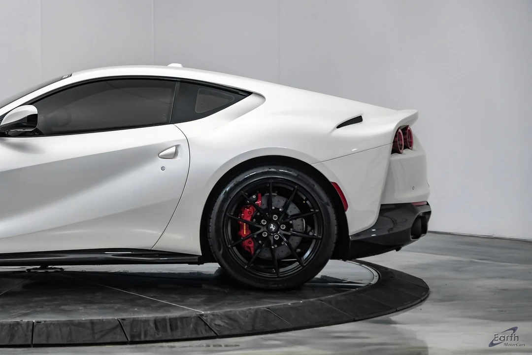 2019 Ferrari 812 Superfast - Image 11 of 31