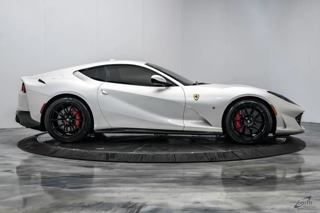 2019 Ferrari 812 Superfast - Image 24 of 31
