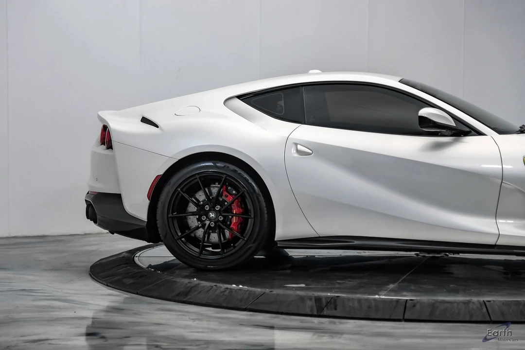 2019 Ferrari 812 Superfast - Image 26 of 31