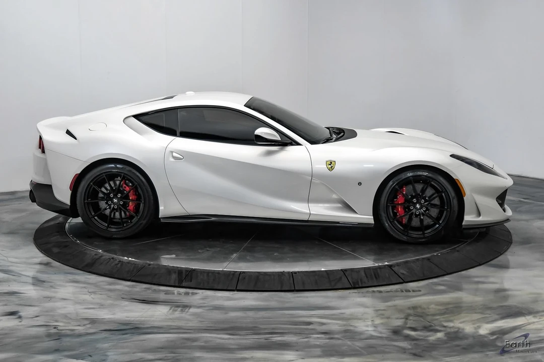 2019 Ferrari 812 Superfast - Image 25 of 31
