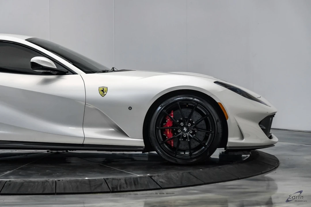 2019 Ferrari 812 Superfast - Image 27 of 31