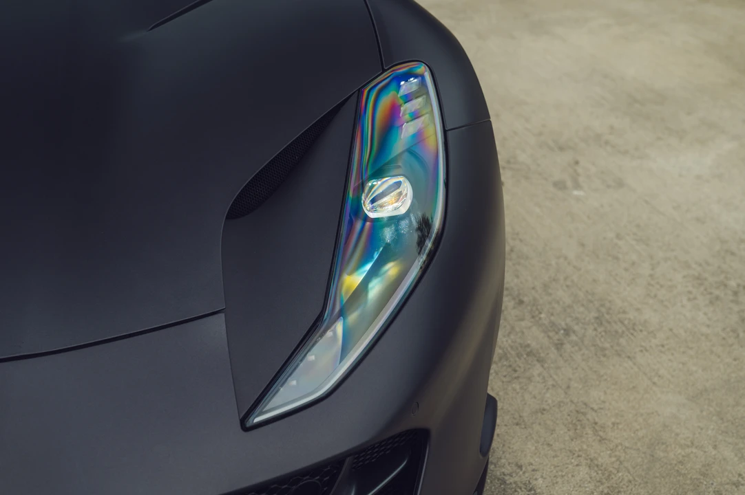 2019 Ferrari 812 Superfast - Image 15 of 31