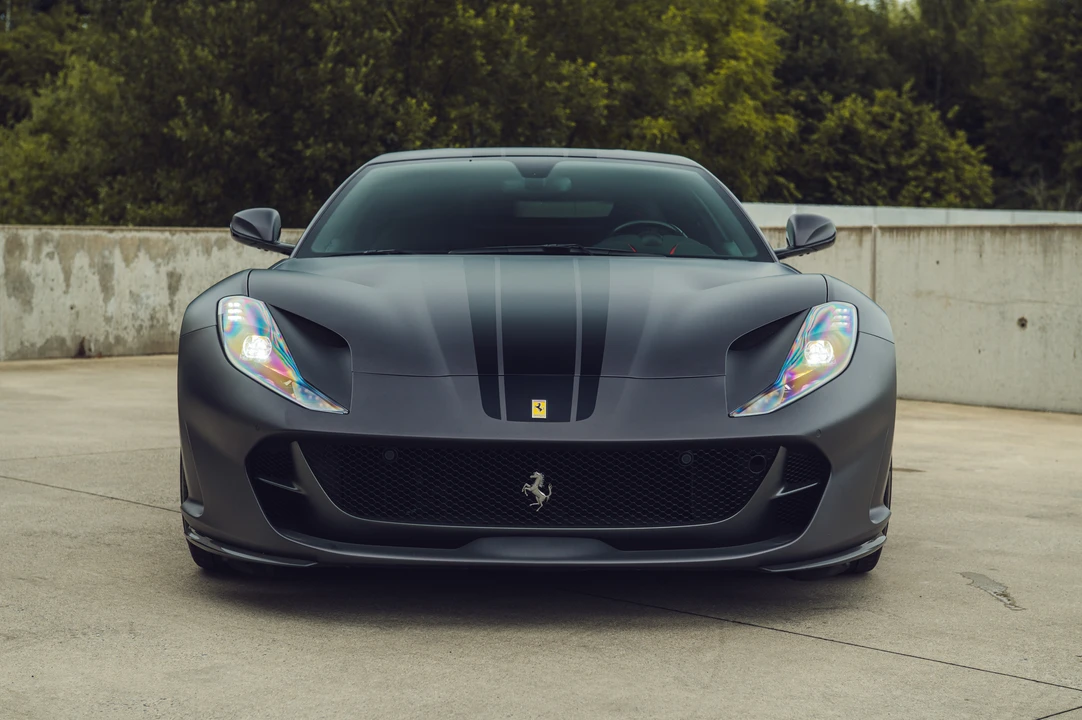2019 Ferrari 812 Superfast - Image 9 of 31