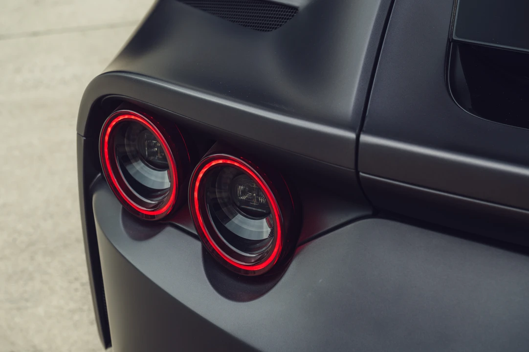 2019 Ferrari 812 Superfast - Image 28 of 31