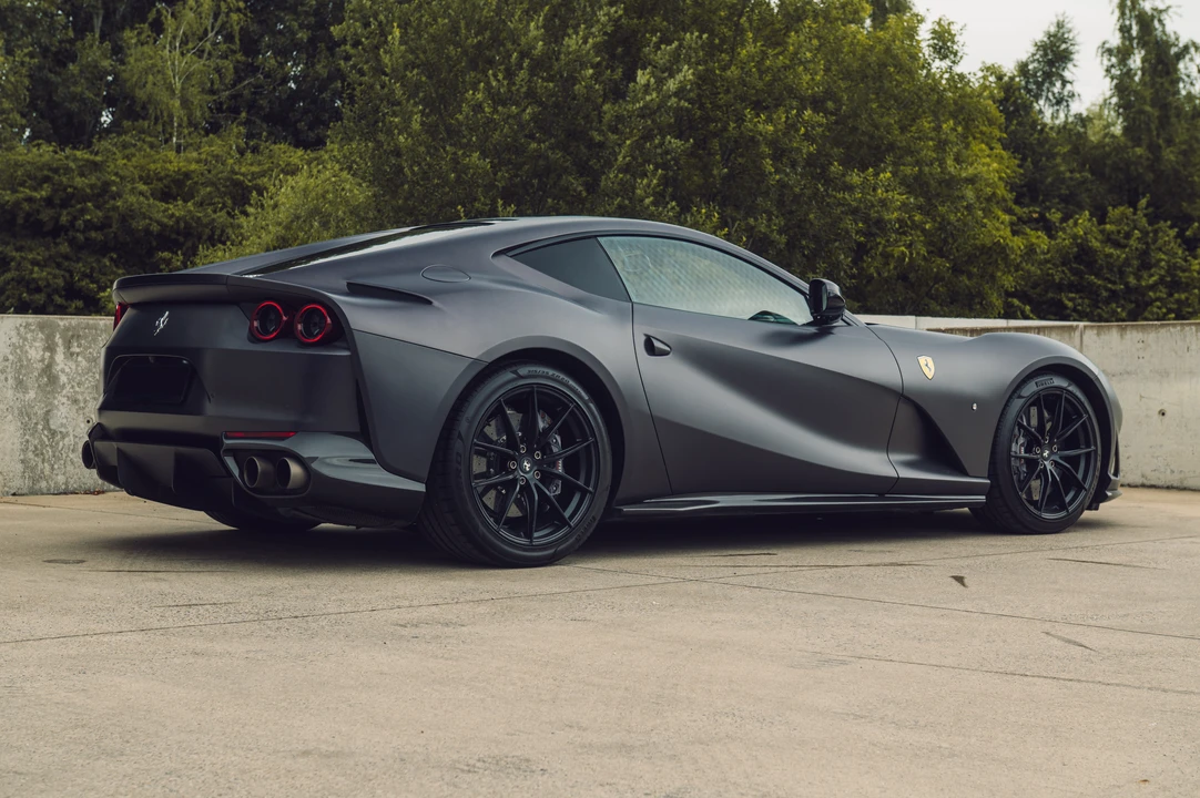 2019 Ferrari 812 Superfast - Image 7 of 31