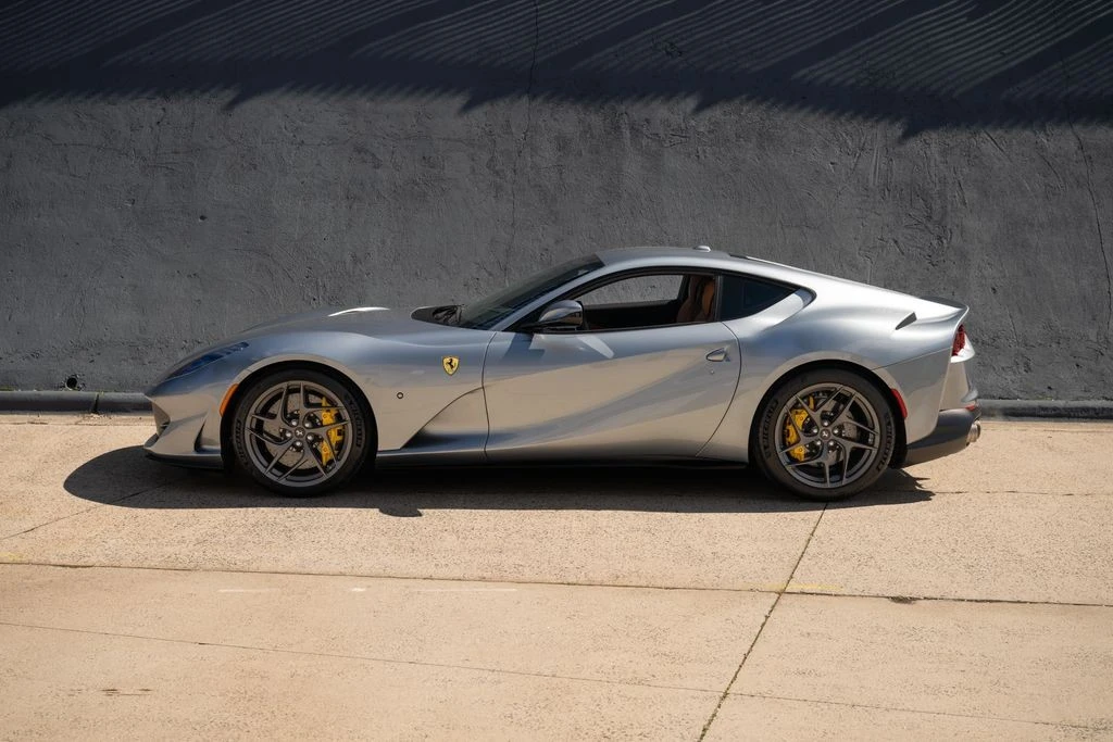 2019 Ferrari 812 Superfast - Image 3 of 21
