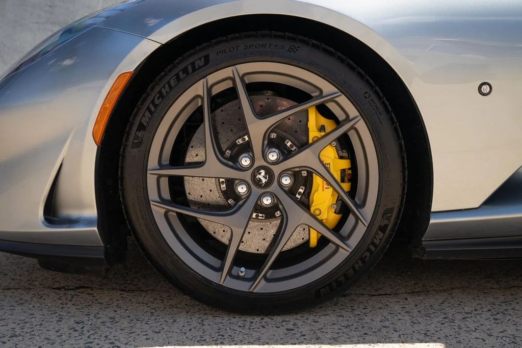 2019 Ferrari 812 Superfast - Image 20 of 21