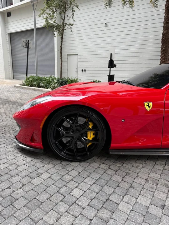 2019 Ferrari 812 Superfast - Image 9 of 19