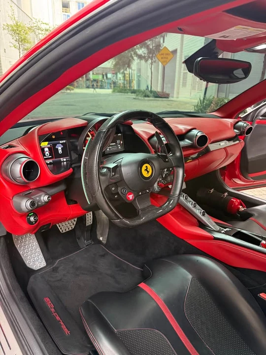 2019 Ferrari 812 Superfast - Image 11 of 19