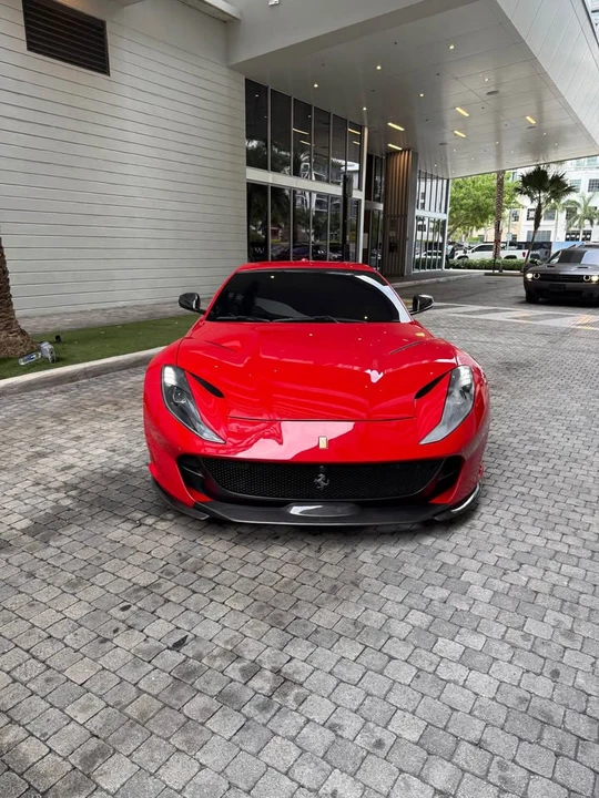 2019 Ferrari 812 Superfast - Image 4 of 19