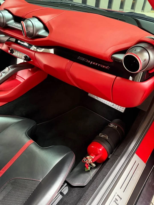 2019 Ferrari 812 Superfast - Image 13 of 19