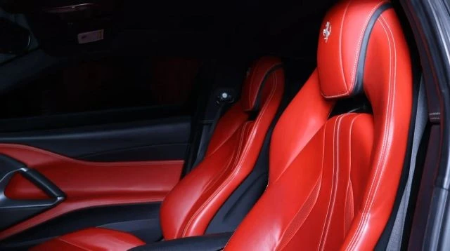 2019 Ferrari 812 Superfast - Image 15 of 19