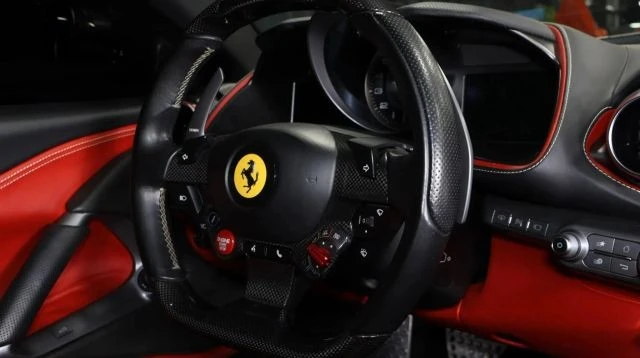 2019 Ferrari 812 Superfast - Image 18 of 19