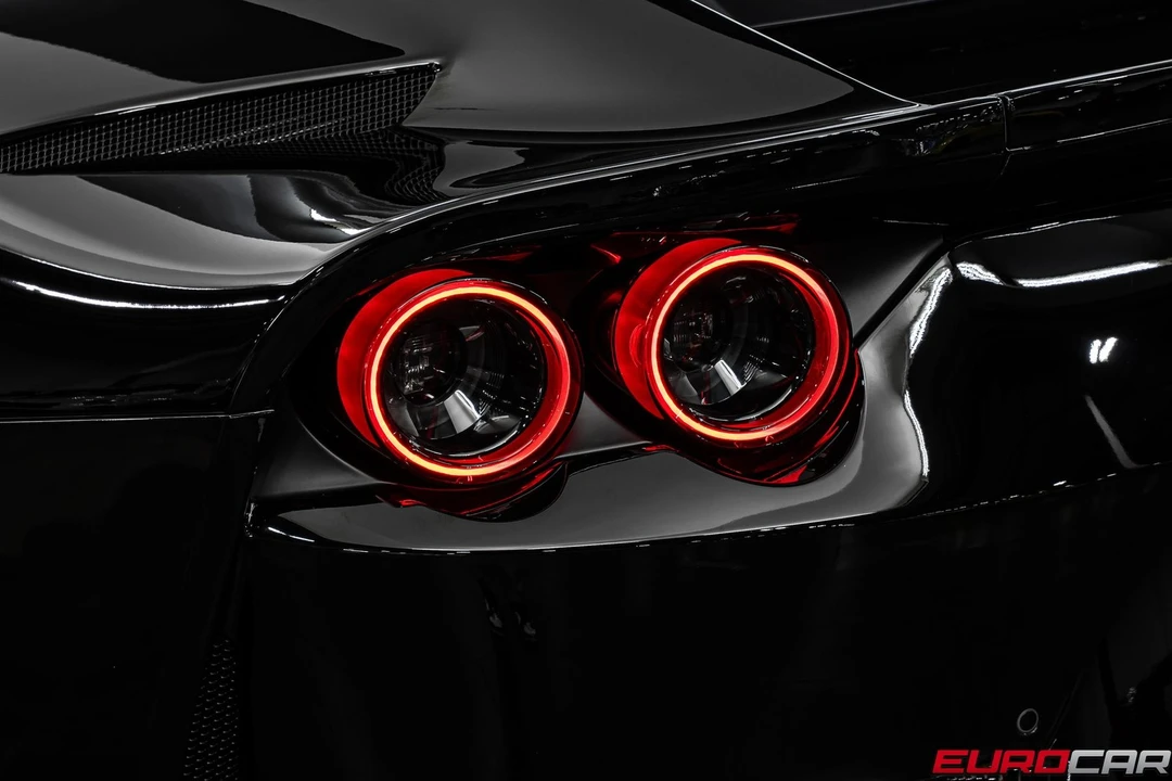 2019 Ferrari 812 Superfast - Image 20 of 31