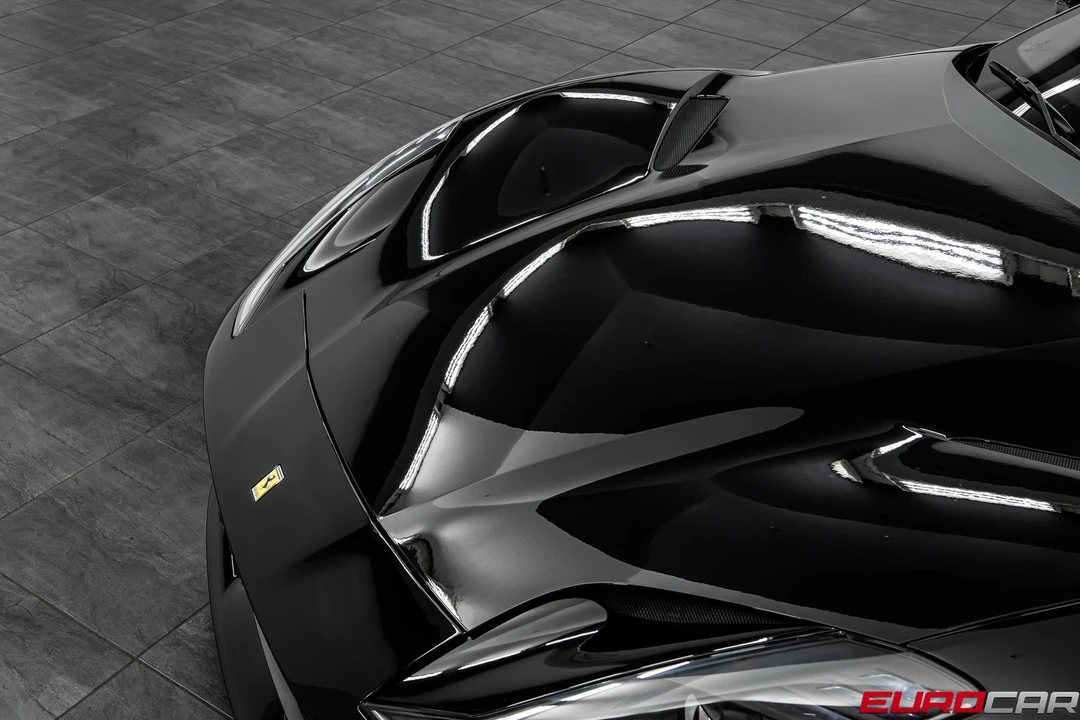2019 Ferrari 812 Superfast - Image 9 of 31